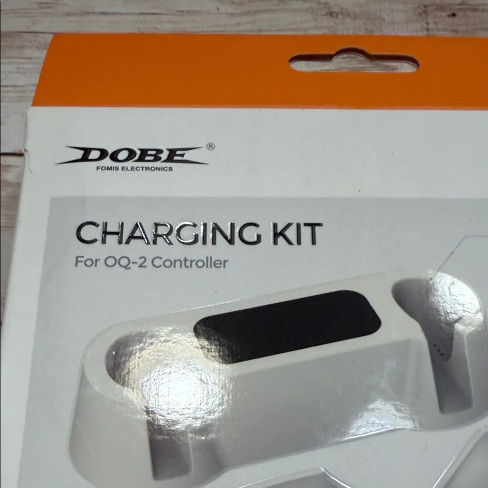 NEW Unopened Dual Charging Kit for QQ-2 Controller - White